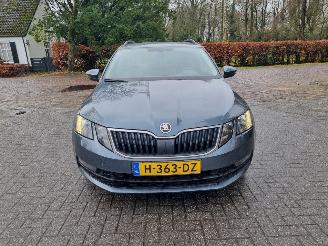 Skoda Octavia 1.6 TDI Airco Navi Stoelverw picture 8