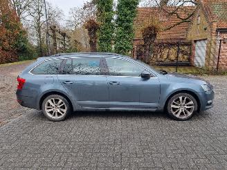 Skoda Octavia 1.6 TDI Airco Navi Stoelverw picture 2