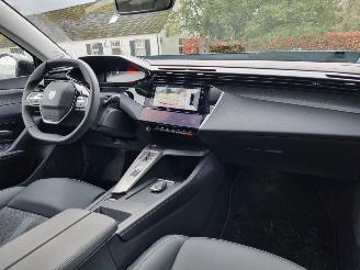 Peugeot 408 PureTech Allure 130 EAT8 picture 13