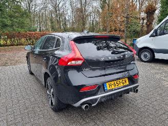 Volvo V-40 T3 Aut. Rdesign Pano picture 3