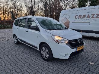skadebil auto Dacia Lodgy TCe 130 7 Stoelen Airco Navi 2022/2