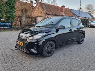 Vaurioauto  passenger cars Hyundai I-10 1.0 Comfort Airco 2024/1