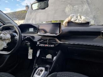 Peugeot 208 1.2 Hybr. Aut. Navi Stoelverw picture 14