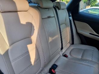 Jaguar F-Pace 20d Aut. AWD Prestige Pano picture 10