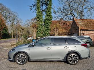 Toyota Auris Touring Sports 1.8 Hybrid Freestyle Pano Navi picture 2