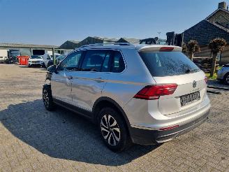 Volkswagen Tiguan 2.0 TDI 110KW Aut. Pano Navi Stoelverw picture 3