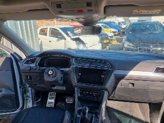 Volkswagen Tiguan 2.0 TDI 110KW Aut. Pano Navi Stoelverw picture 21