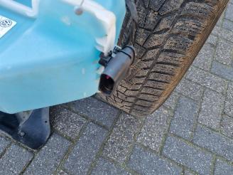 Volkswagen Tiguan 2.0 TDI 110KW Aut. Pano Navi Stoelverw picture 10