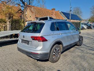 Voiture accidenté Volkswagen Tiguan 2.0 TDI 110KW Aut. Pano Navi Stoelverw 2022/7
