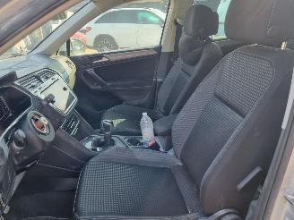Volkswagen Tiguan 2.0 TDI 110KW Aut. Pano Navi Stoelverw picture 17