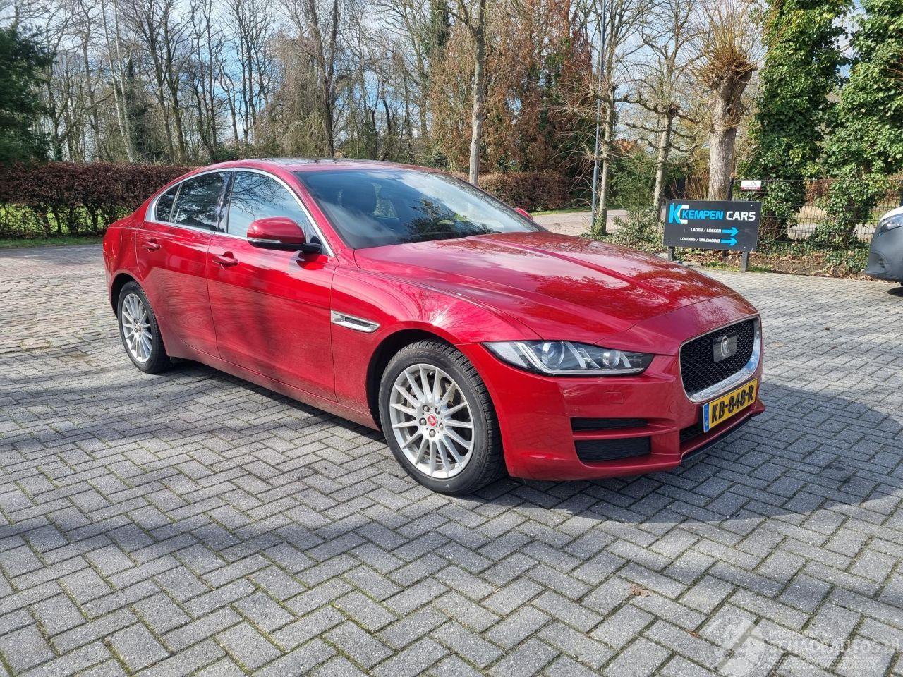 Jaguar XE 20d E-Performance Portfolio Pano Navi