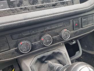 Volkswagen Transporter 2.0 TDI 81KW L2 Airco picture 14