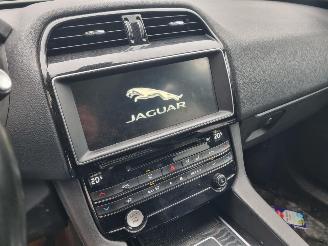 Jaguar F-Pace 20d Aut. AWD 132KW Pano picture 22