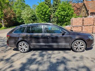 Skoda Superb 1.6 TDI DSG Aut Pano Stoelverw. picture 2
