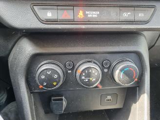 Dacia Sandero TCe 90 Automaat Navi Airco Camera picture 17