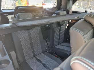 Peugeot 5008 BlueHDI 130 Aut. 7 Pers Navi picture 9