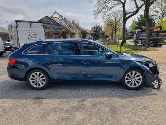 Skoda Superb 1.5 TSI Bussines Navi Stoelverw. picture 6