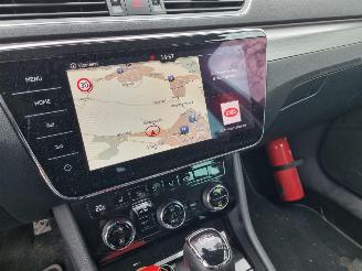 Skoda Superb 1.6 TDI DSG Aut. Leder Navi Stoeverver. picture 15