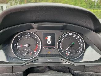 Skoda Superb 1.6 TDI DSG Aut. Leder Navi Stoeverver. picture 17