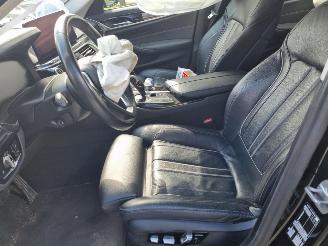 BMW 5-serie 520d Aut 140KW Limo Navi Leder Stoelverw. picture 16