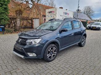 krockskadad bil auto Dacia Sandero Stepway BlueDCI 95 Airco Navi 2021/1