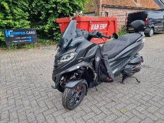 dañado motos Piaggio MP3 LT MP3 530HPe 2025/6