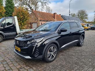 Voiture accidenté Peugeot 5008 Puretech 130 Allure Pack 7 Pers. Navi Camera 2022/1