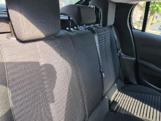 Peugeot 208 Puretech 100 Airco picture 11