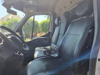 Renault Master DCI 165 L2 H2 Airco Navi picture 14