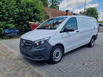 uszkodzony samochody osobowe Mercedes Vito Evito 112 66KWH Airco Navi Stoelverw 2023/10