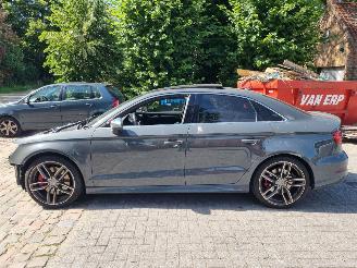 Vaurioauto  passenger cars Audi S3 2.0 TFSI Aut. quattro Pano Stoelverw 2017/12