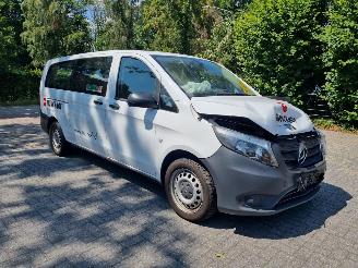 Vaurioauto  passenger cars Mercedes Vito 114 CDI Aut Extra Lang 8 Pers 2019/6