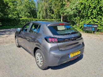 Peugeot 208 PureTech 75 Airco Navi picture 3