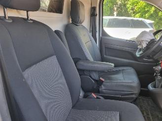 Peugeot Expert BlueHDI 100 L3 Airco Navi picture 14