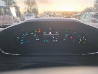 Peugeot e-2008 EV Active 54KWH picture 19
