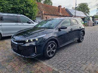 Vaurioauto  passenger cars Kia Xceed 1.6 GDi PHEV DynamicLine 2023/8