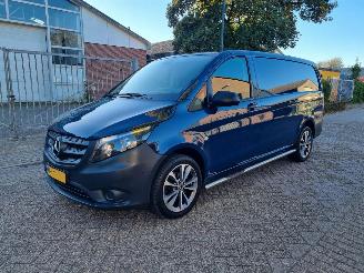 damaged commercial vehicles Mercedes Vito 114 CDI Aut Lang Navi Camera 2022/1
