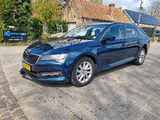 Unfallwagen Skoda Superb 1.5 TSI Bussines Navi Stoelverw. 2022/7