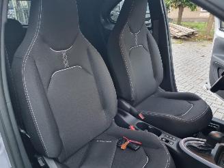 Toyota Aygo X Hybrid 115 Stoelverw Camera Keyles picture 11