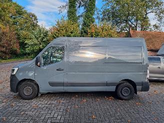 Renault Master DCI 135 L2 H2 Airco picture 2