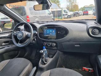 Toyota Aygo X 1.0 VVTI Airco Camera picture 13