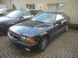 Démontage voiture BMW 3-serie  1996/1