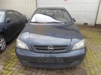 Opel Astra COUPE picture 2