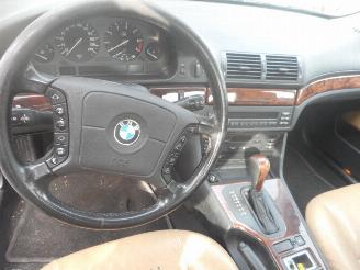 BMW 5-serie e39  523i picture 3