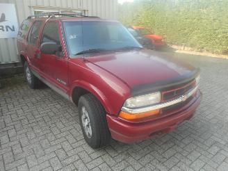 Salvage car Chevrolet Blazer v6 vortec 2001/1