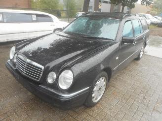 Salvage car Mercedes E-klasse e430 v8 aut.avantgarde 1998/1