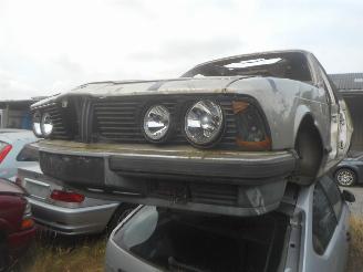 BMW 7-serie 732i  e23 picture 3