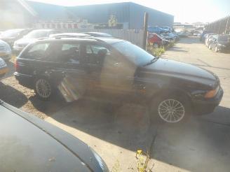 BMW 5-serie 525i touring picture 2