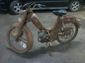 dommages vélos Overige  peugeot brommer klassieke bromfiets 1964/1