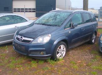 Salvage car Opel Zafira  2006/1